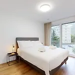 Bright & Modern In Apartament