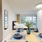 Bright & Modern In Apartament