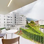 Bright & Modern In Apartament