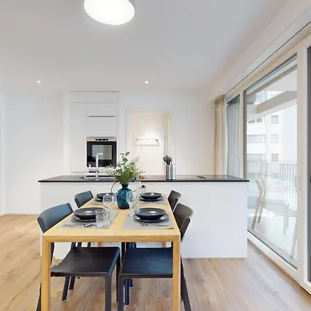 Apartment Bright & Modern In *