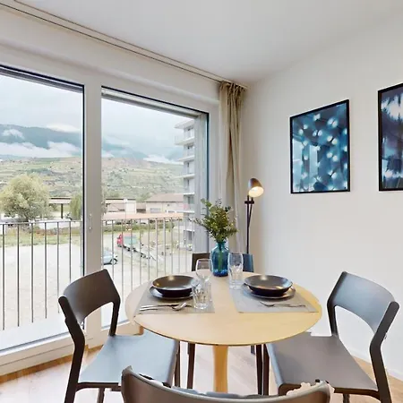 Bright & Modern In *