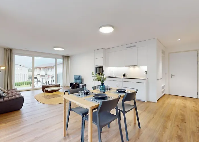 Bright & Modern In سيون