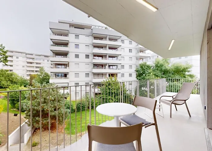 Bright & Modern In *