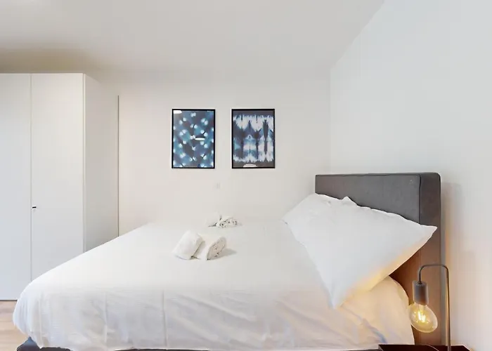 Bright & Modern In * سيون