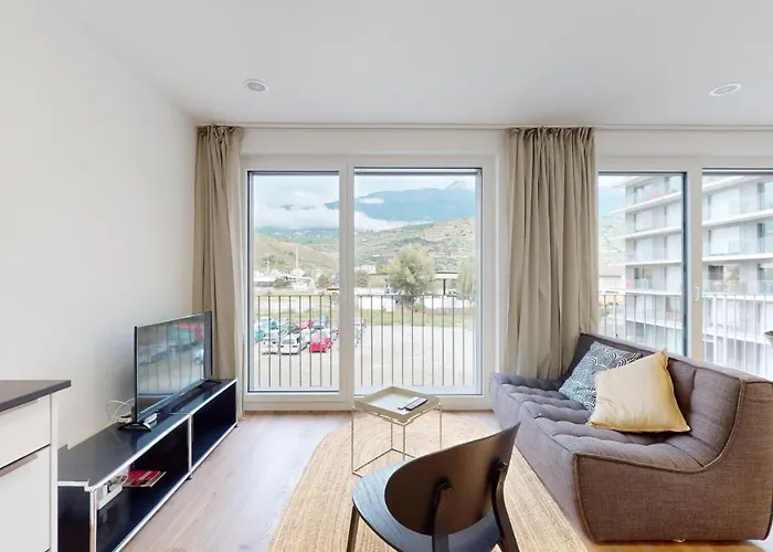 Bright & Modern In *