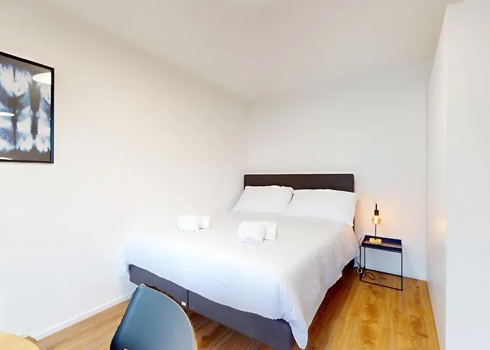 Bright & Modern In شقة *