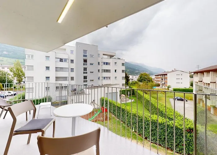 Bright & Modern In アパート