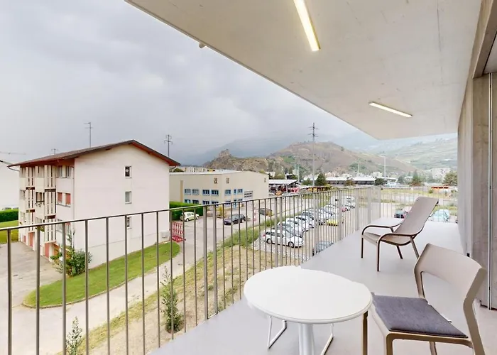 Bright & Modern In شقة