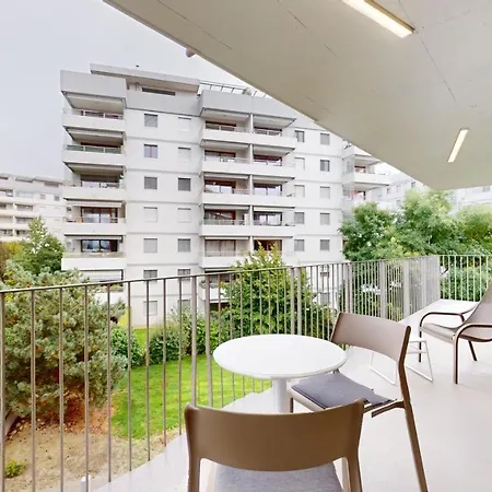 Bright & Modern In *